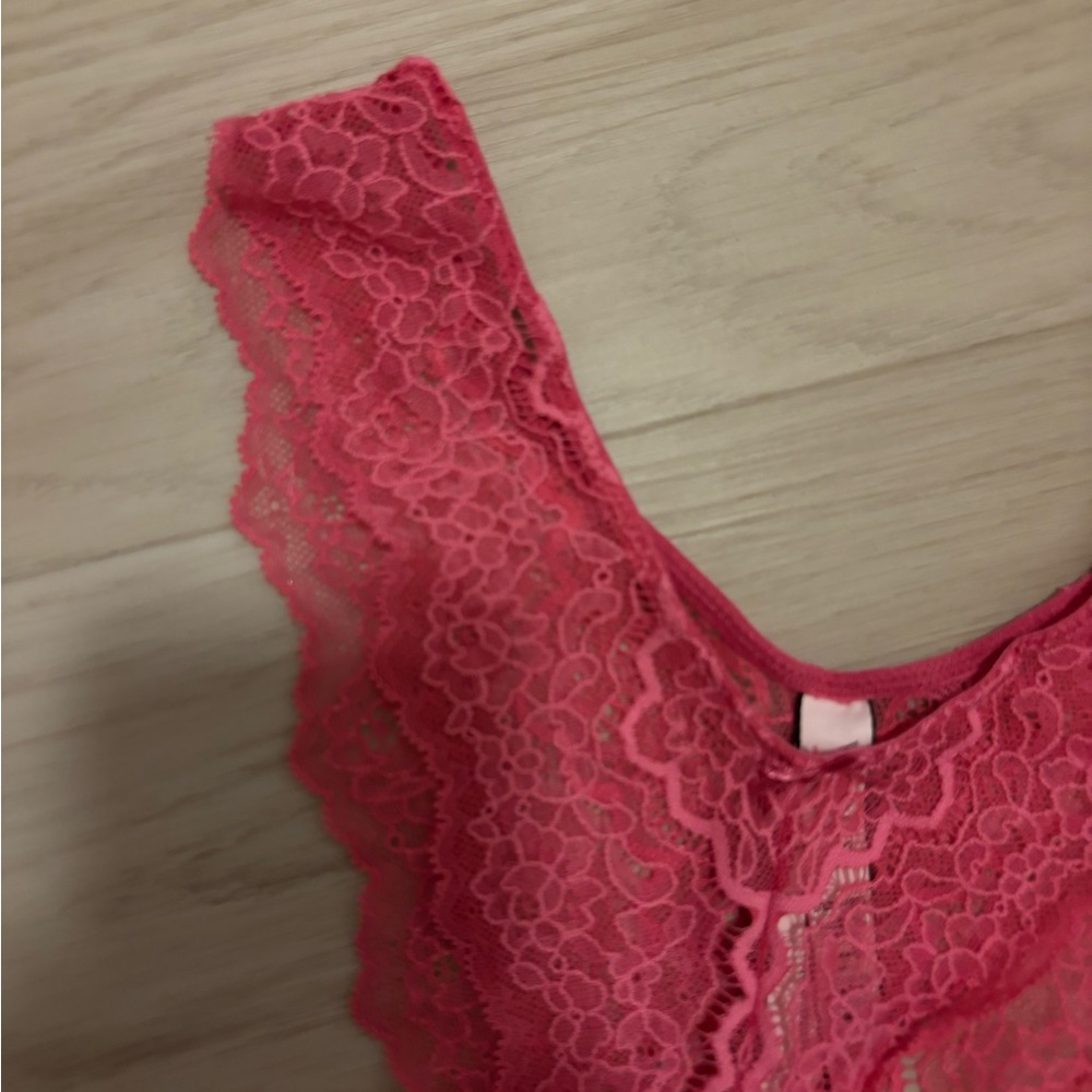 Victoria's Secret Brazilian style panties - Picture 2 of 4
